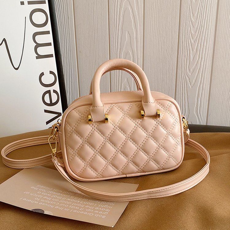 Classic Shoulder Bag – Practical, Stylish & Everyday Essential