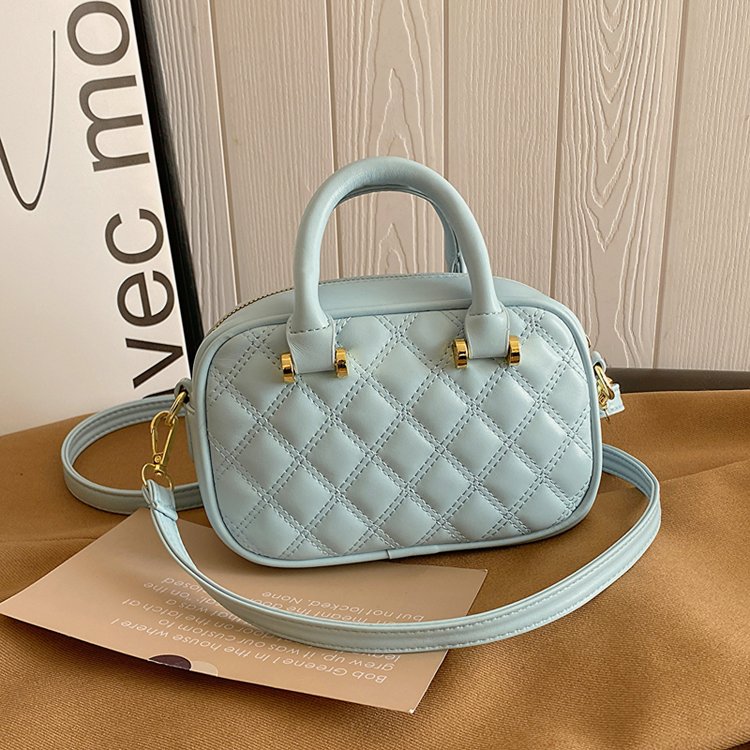 Classic Shoulder Bag – Practical, Stylish & Everyday Essential