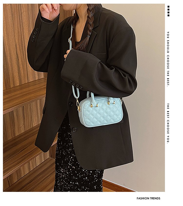 Classic Shoulder Bag – Practical, Stylish & Everyday Essential