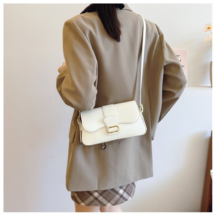 Classic Shoulder Bag – Practical, Stylish & Everyday Essential