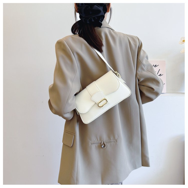 Classic Shoulder Bag – Practical, Stylish & Everyday Essential