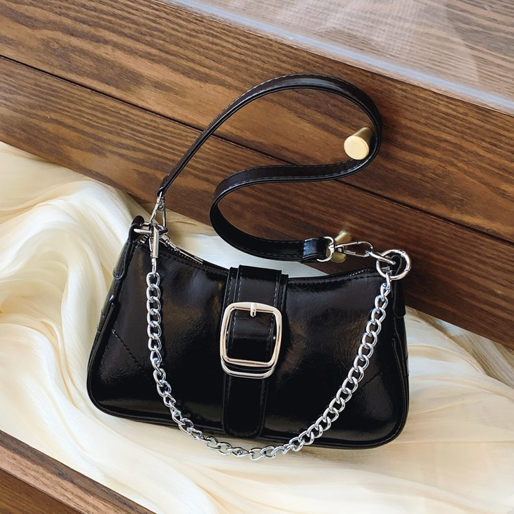 Classic Shoulder Bag – Practical, Stylish & Everyday Essential