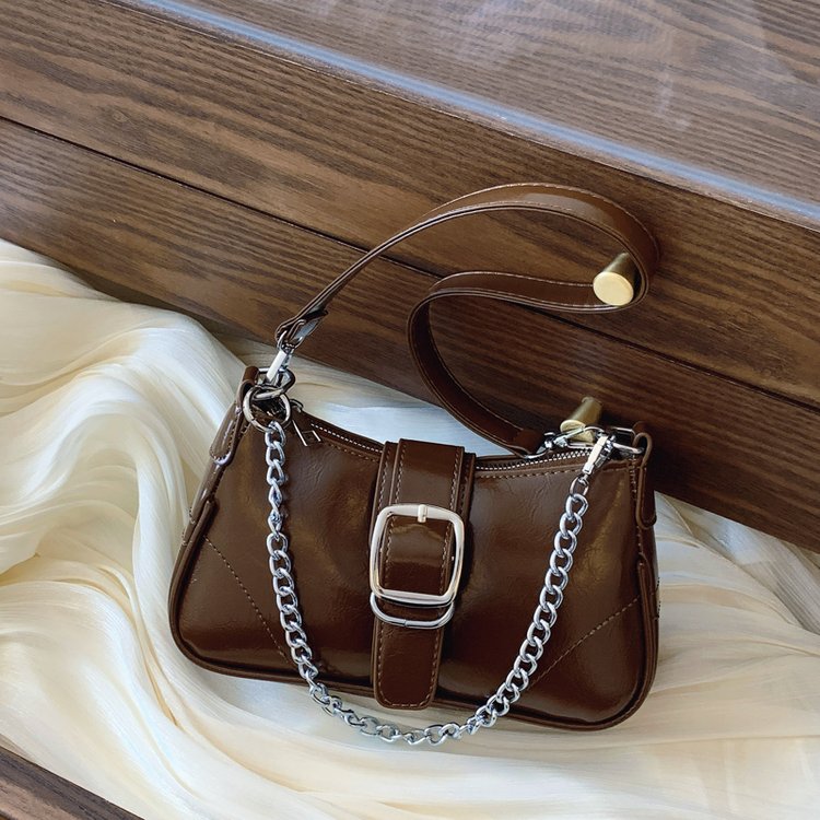 Classic Shoulder Bag – Practical, Stylish & Everyday Essential