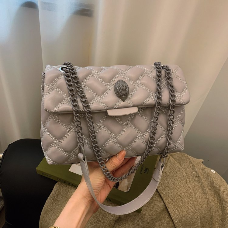 Classic Shoulder Bag – Practical, Stylish & Everyday Essential