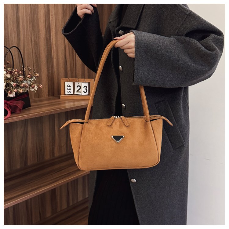 Classic Shoulder Bag – Practical, Stylish & Everyday Essential