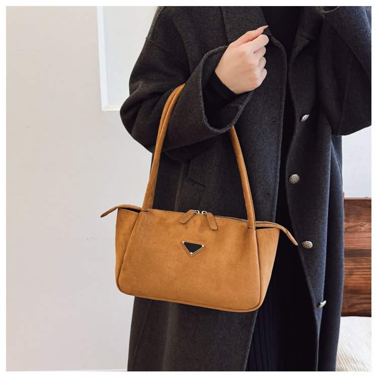 Classic Shoulder Bag – Practical, Stylish & Everyday Essential