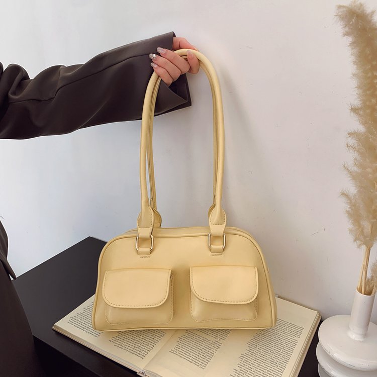 Classic Shoulder Bag – Practical, Stylish & Everyday Essential