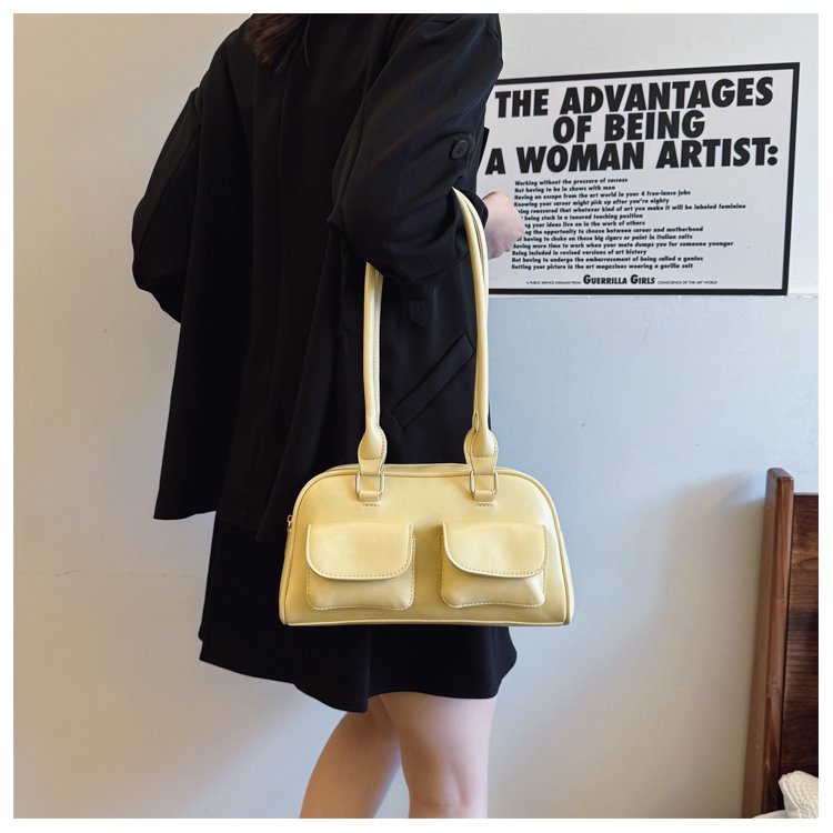 Classic Shoulder Bag – Practical, Stylish & Everyday Essential