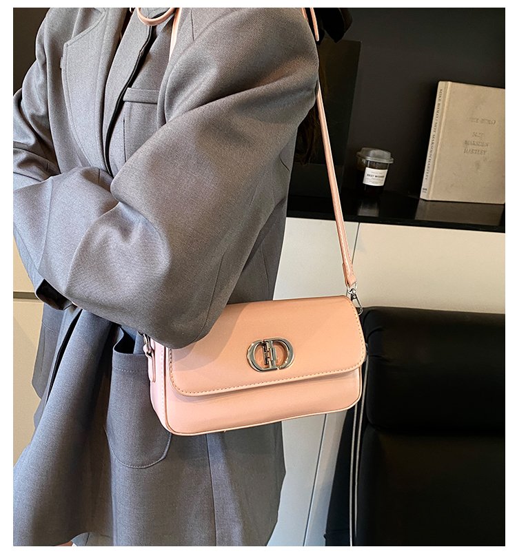 Classic Shoulder Bag – Practical, Stylish & Everyday Essential