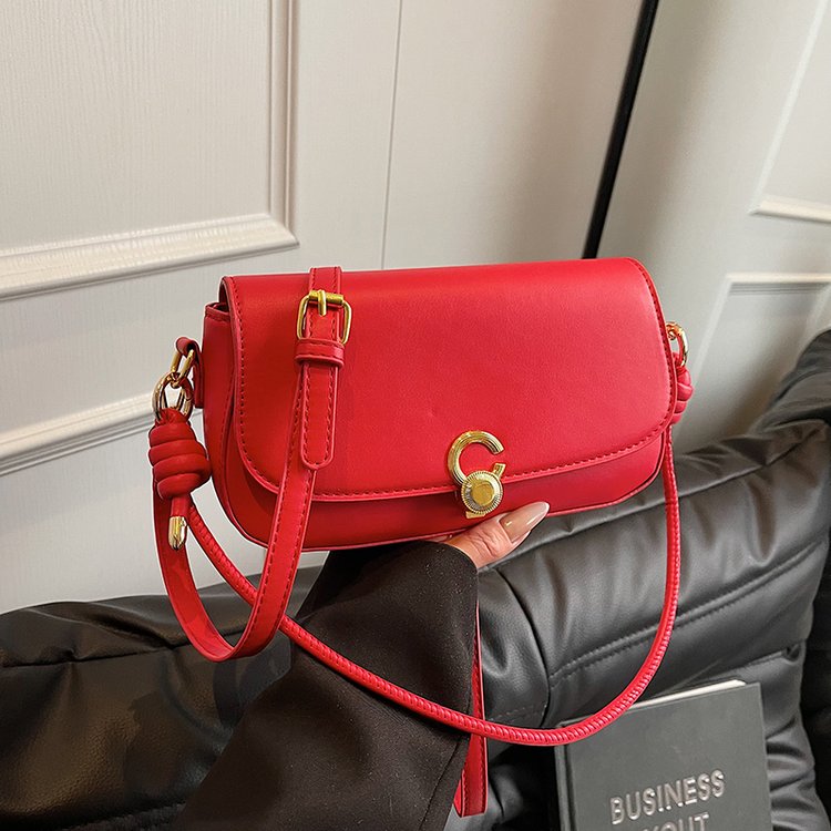 Classic Shoulder Bag – Practical, Stylish & Everyday Essential