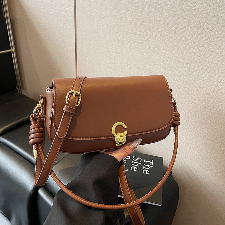 Classic Shoulder Bag – Practical, Stylish & Everyday Essential