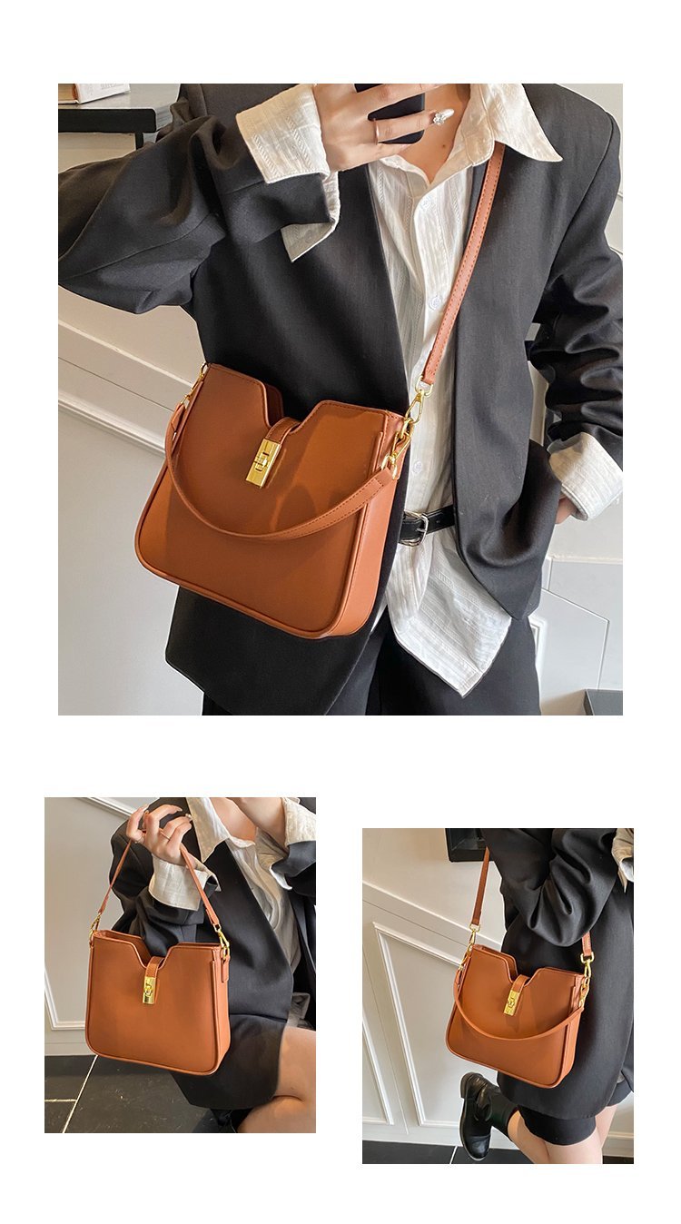 Classic Shoulder Bag – Practical, Stylish & Everyday Essential