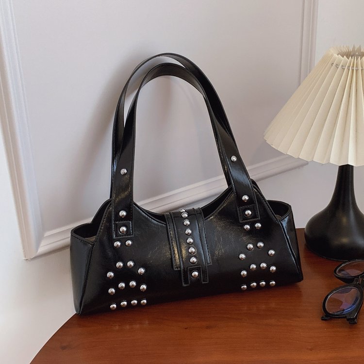 Classic Shoulder Bag – Practical, Stylish & Everyday Essential