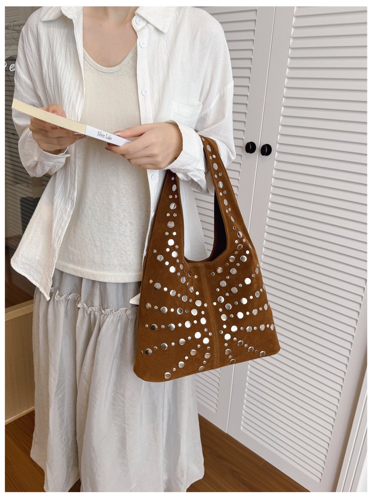 Classic Shoulder Bag – Practical, Stylish & Everyday Essential