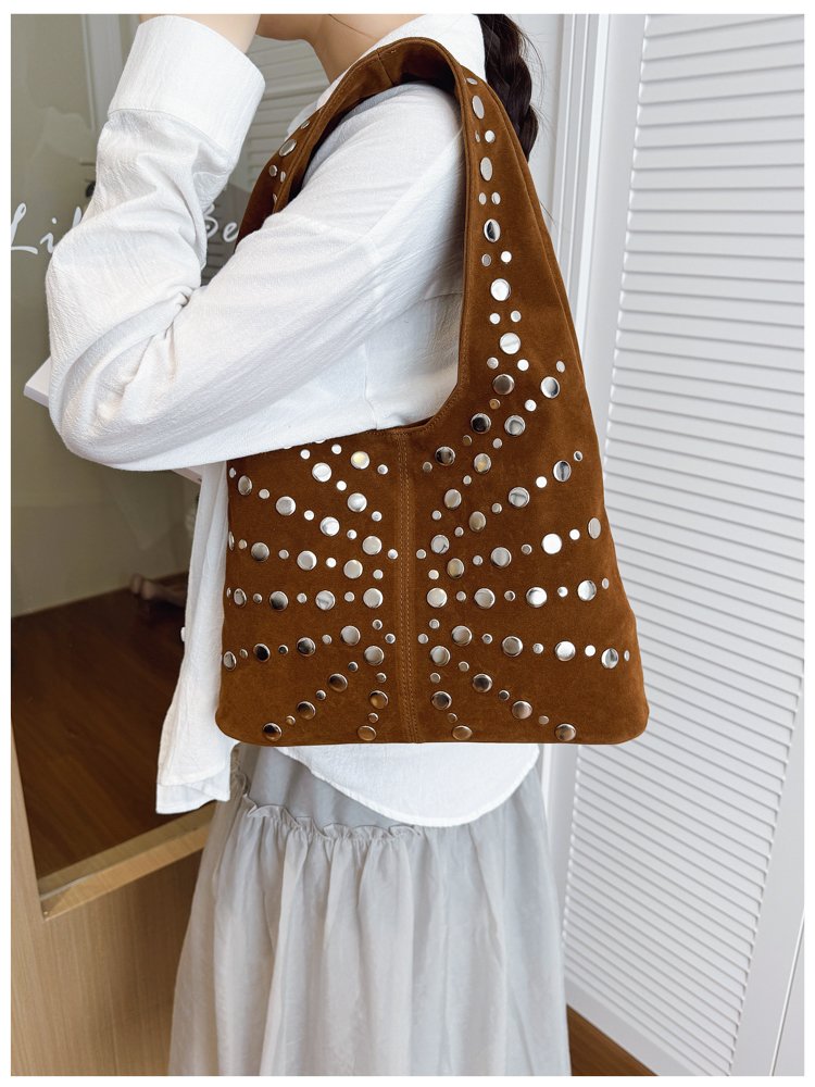 Classic Shoulder Bag – Practical, Stylish & Everyday Essential