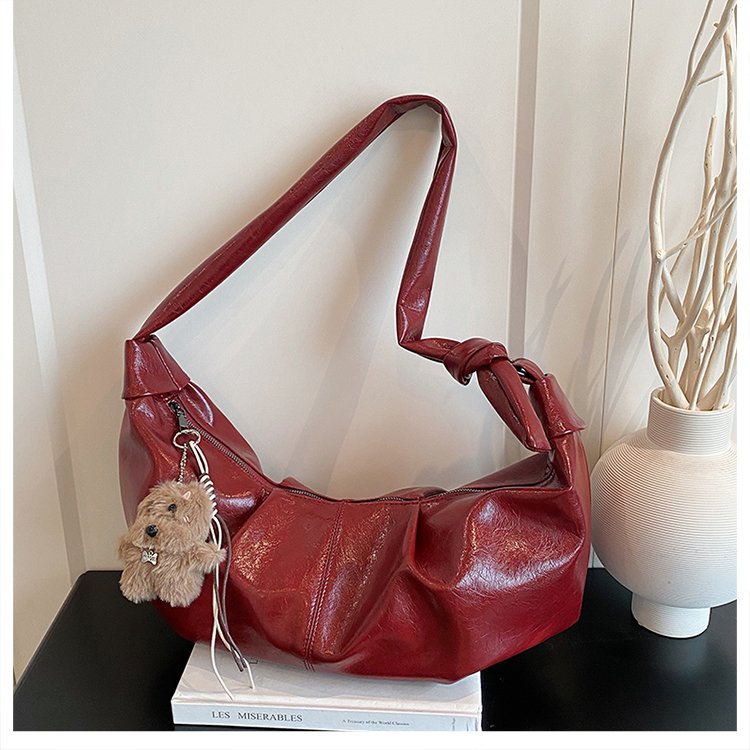 Classic Shoulder Bag – Practical, Stylish & Everyday Essential