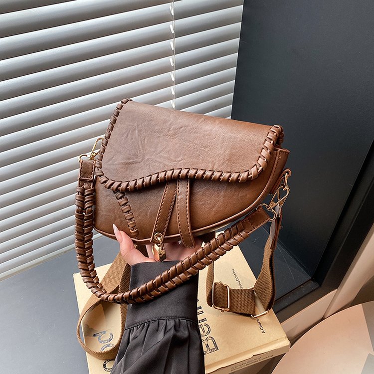 Classic Shoulder Bag – Practical, Stylish & Everyday Essential