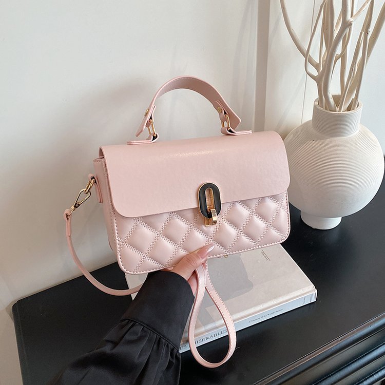 Classic Shoulder Bag – Practical, Stylish & Everyday Essential