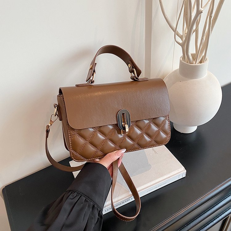 Classic Shoulder Bag – Practical, Stylish & Everyday Essential