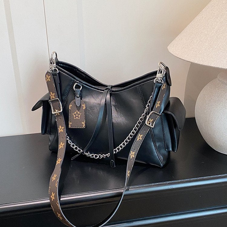 Classic Shoulder Bag – Practical, Stylish & Everyday Essential