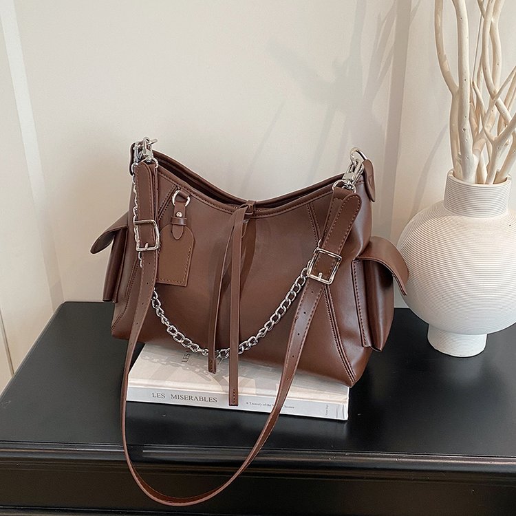 Classic Shoulder Bag – Practical, Stylish & Everyday Essential