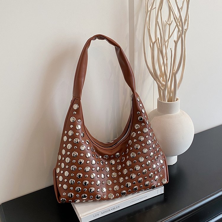 Classic Shoulder Bag – Practical, Stylish & Everyday Essential