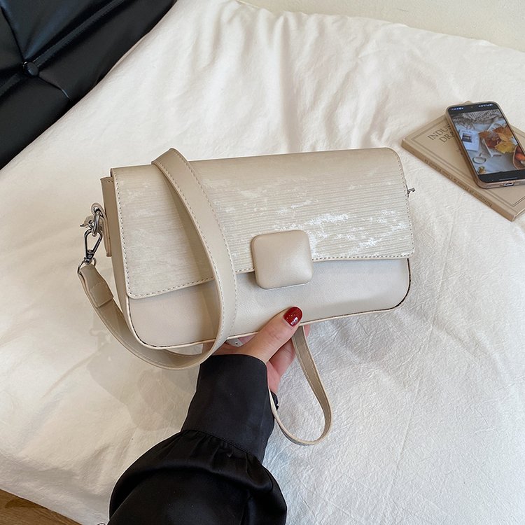 Classic Shoulder Bag – Practical, Stylish & Everyday Essential